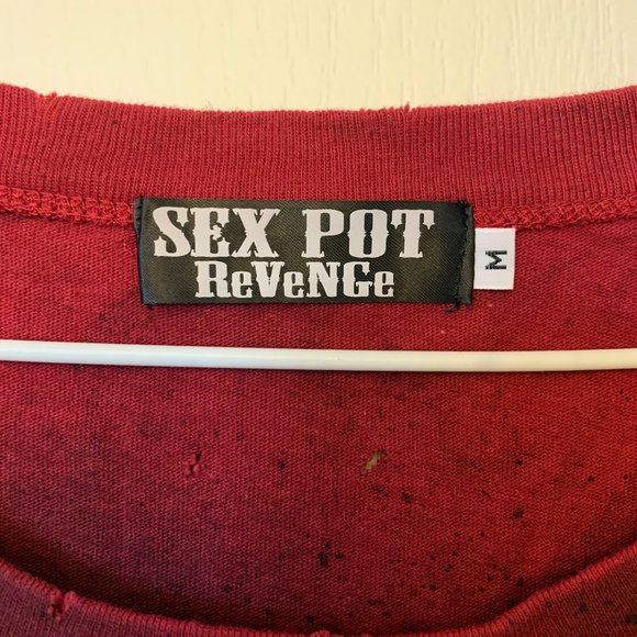 SEX POT ReVeNGe Unisex T-shirt in Red (Size M) - Picture 3 of 4